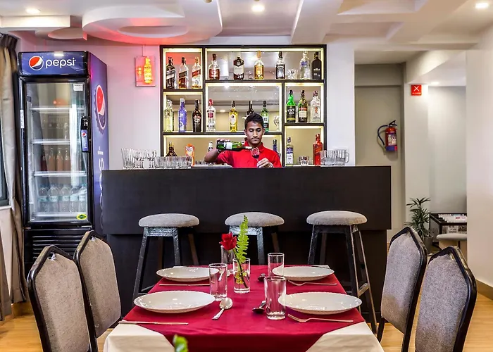 Oyo 123 Plaza 3*