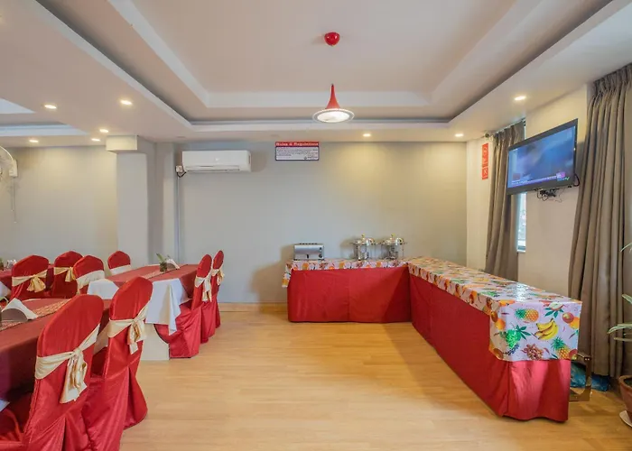 Hotel Oyo 123 Plaza