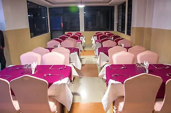 Oyo 123 Plaza Hotel 3*