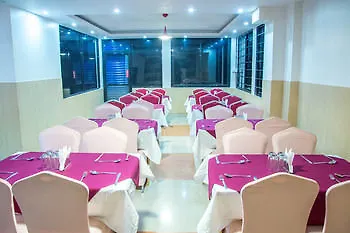 Oyo 123 Plaza 3*