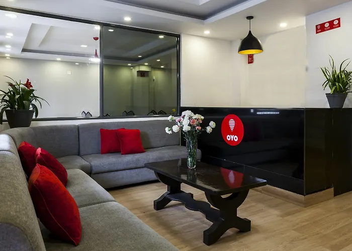 Oyo 123 Plaza 3*